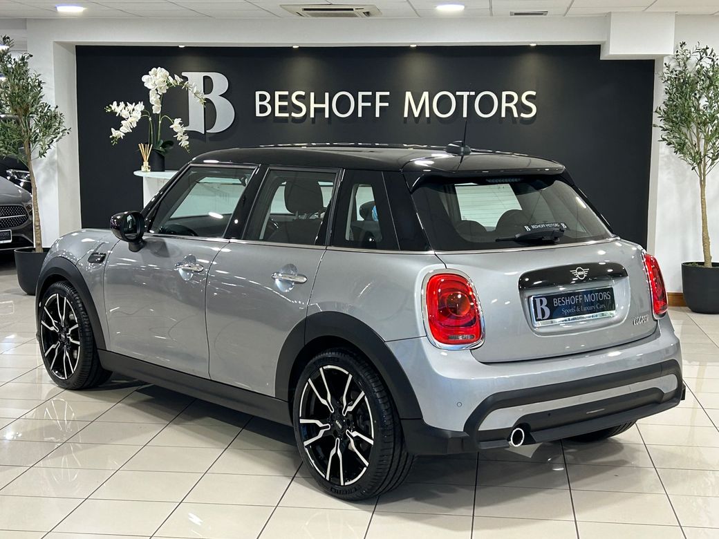 2024 Mini Hatch