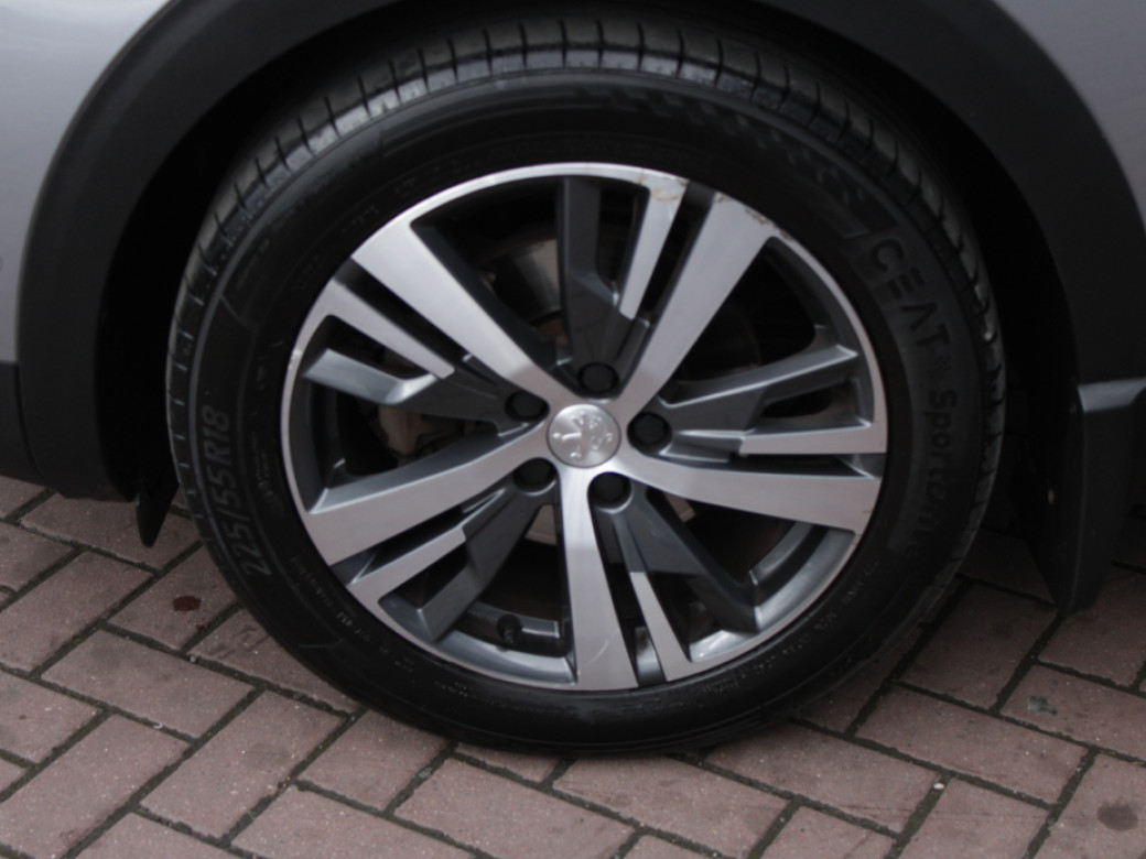 2022 Peugeot 5008