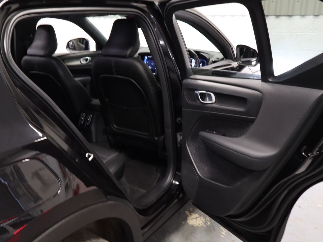2020 Volvo XC40