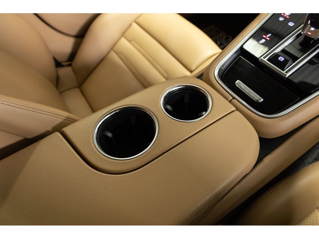 2018 Porsche Panamera