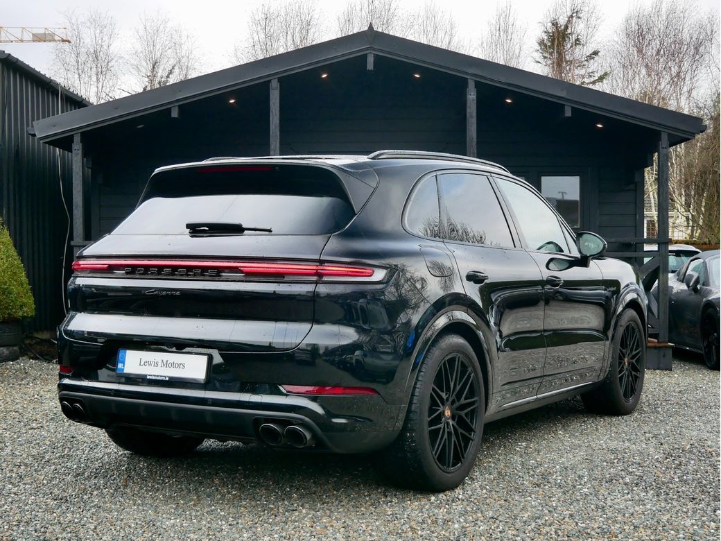 2025 Porsche Cayenne