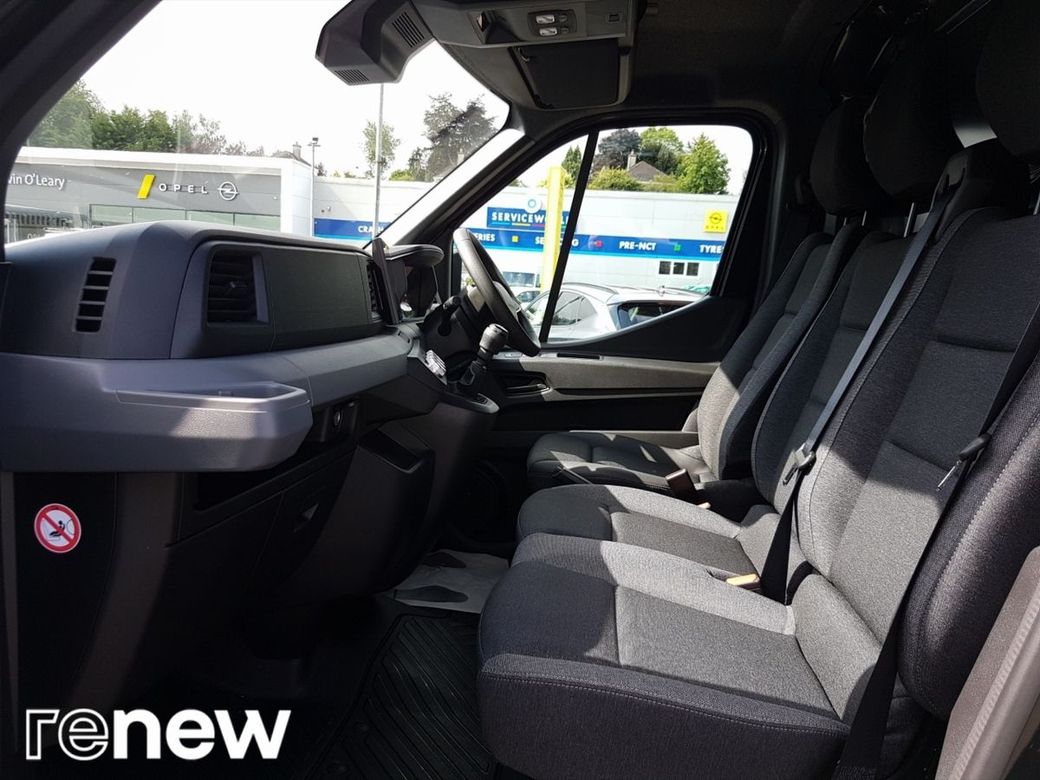 2025 Renault Master