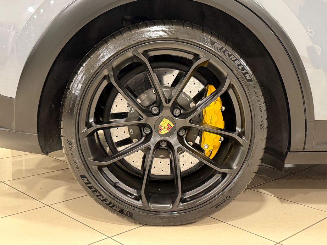 2023 Porsche Cayenne