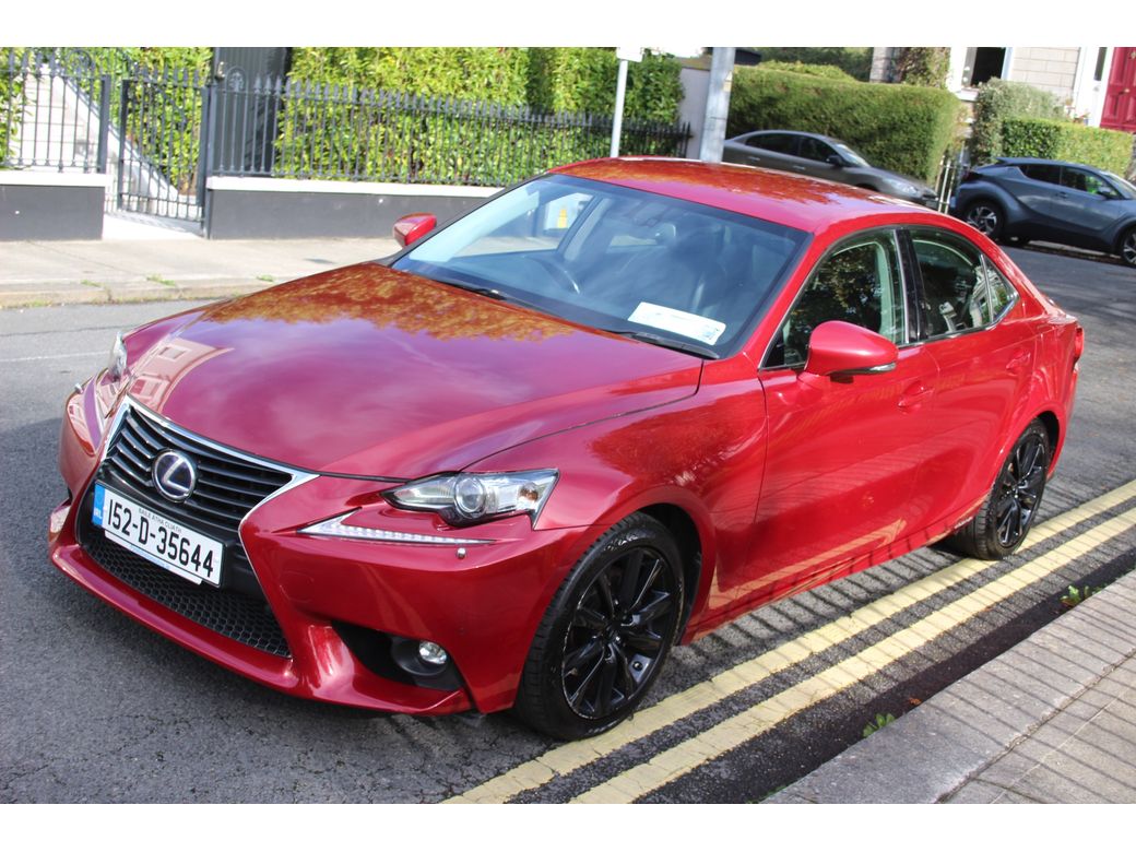 2015 Lexus IS 300h