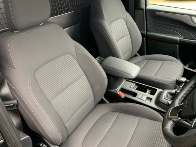 2022 Ford Kuga