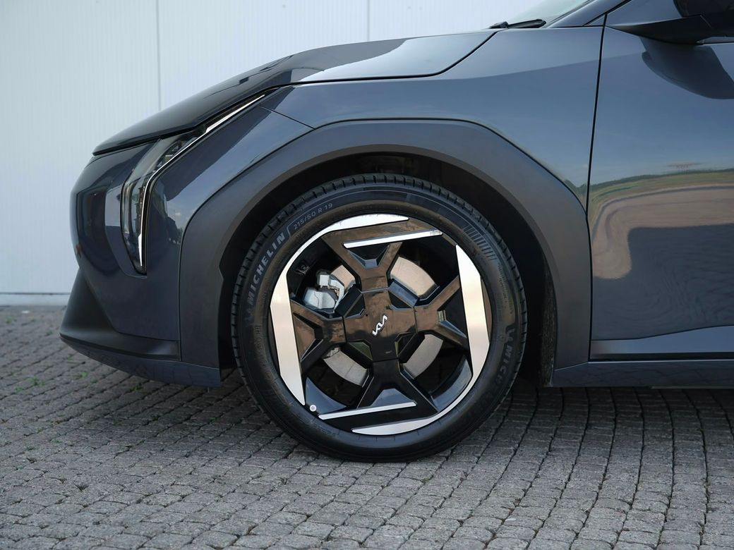2025 Kia EV4