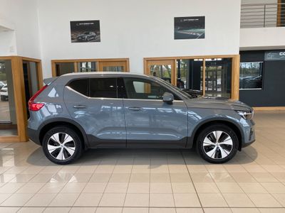 2022 Volvo XC40