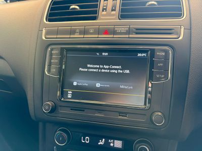 2015 Volkswagen Polo