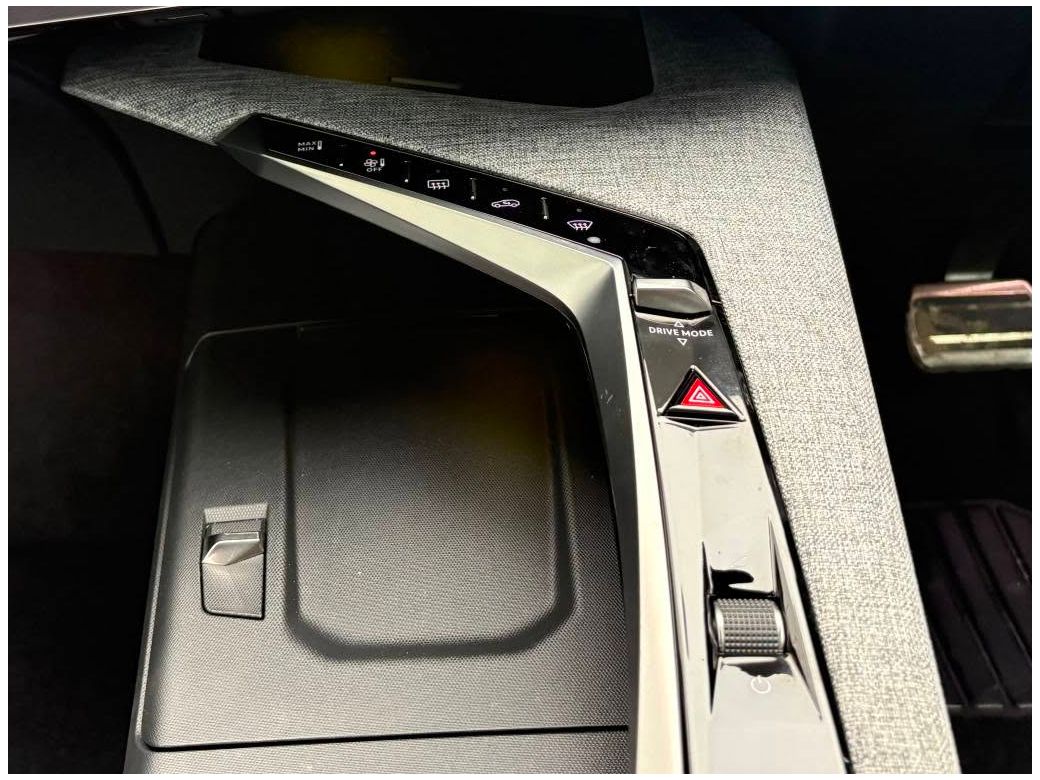 2025 Peugeot 5008
