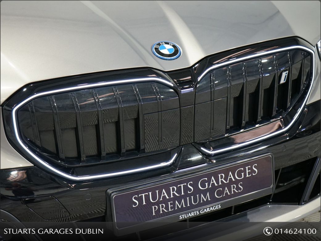 2024 BMW i5