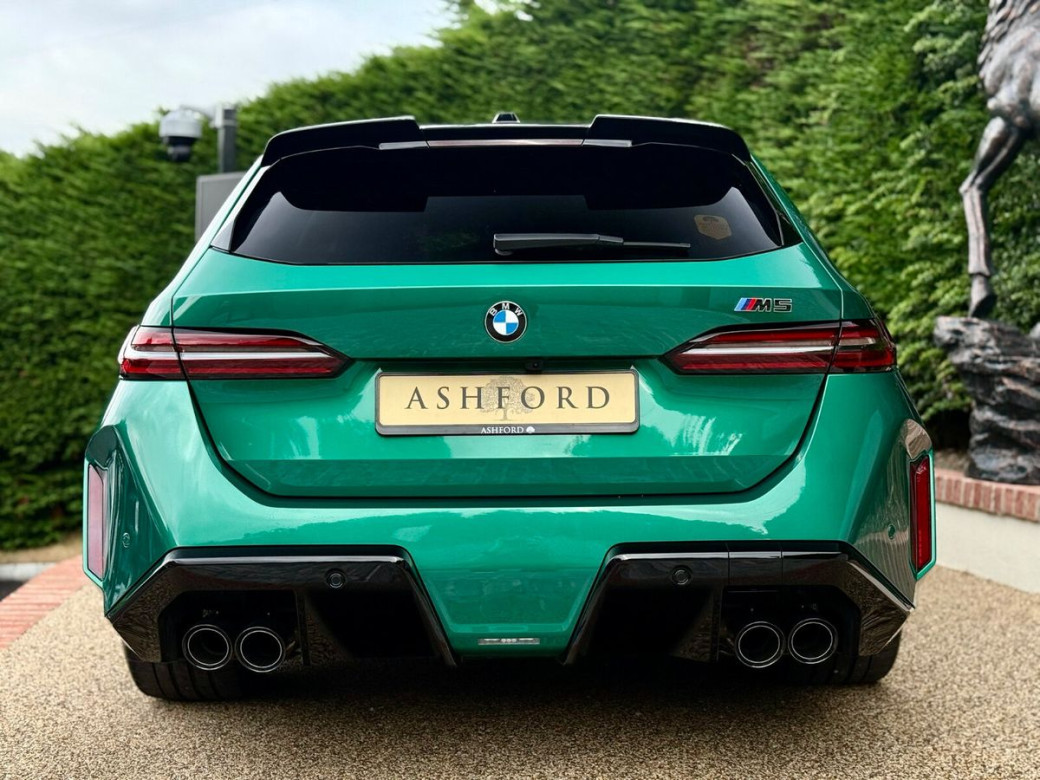 2025 BMW M5