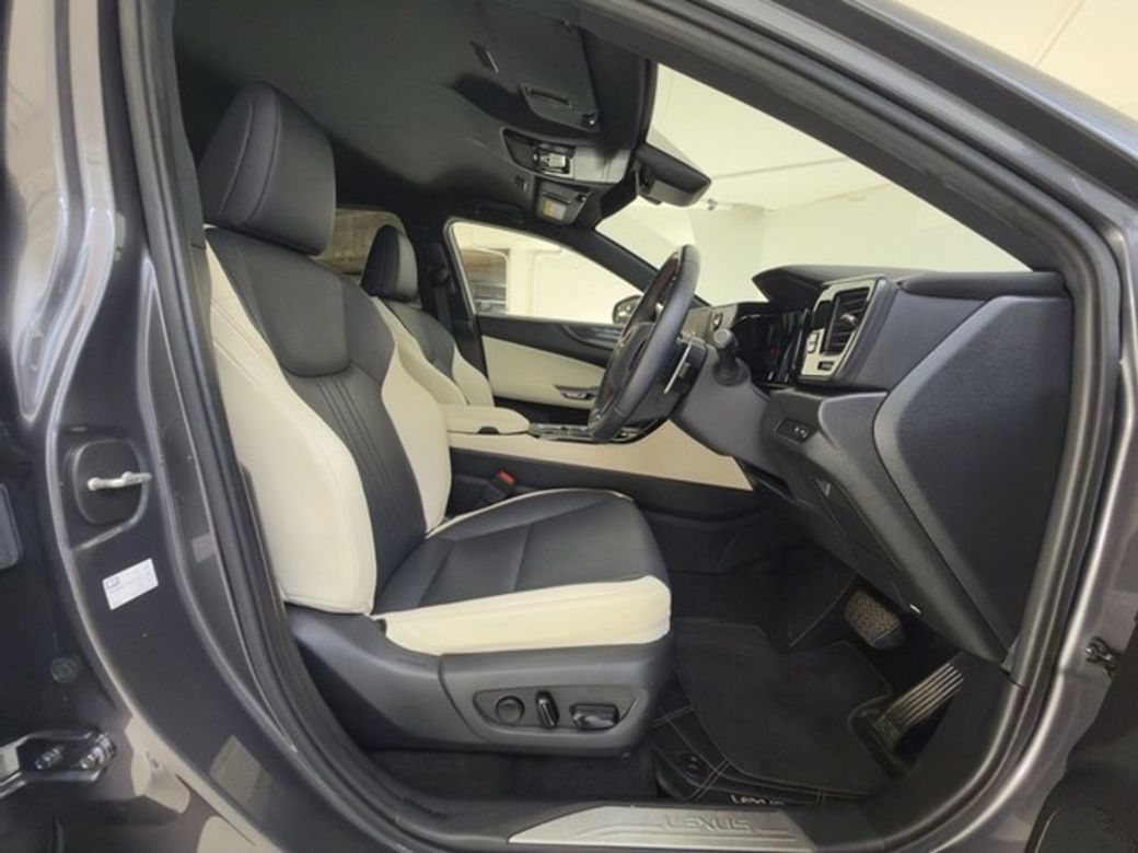2023 Lexus NX 450H+