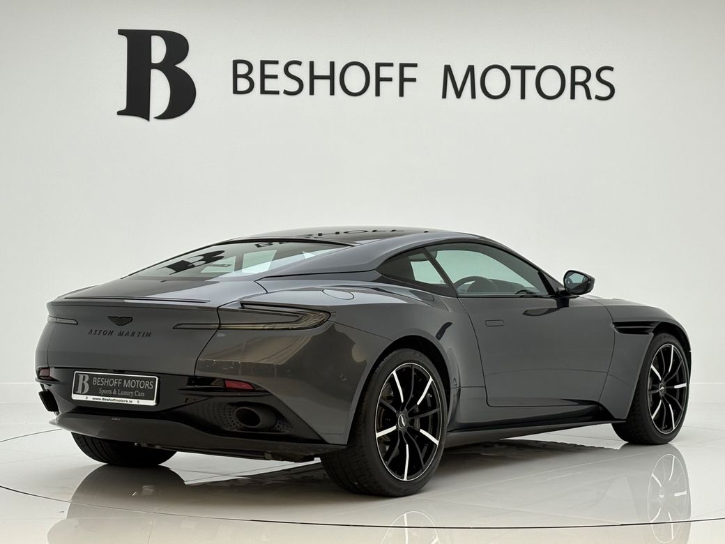 2022 Aston Martin DB11