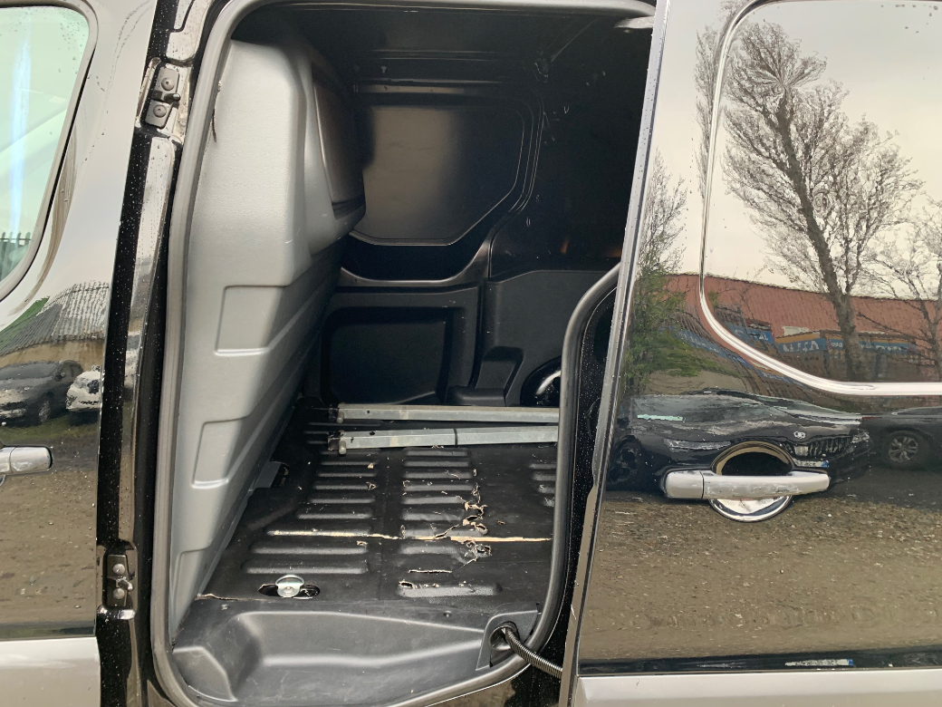 2014 Peugeot Partner