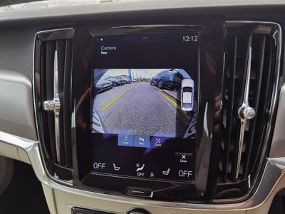 2017 Volvo S90