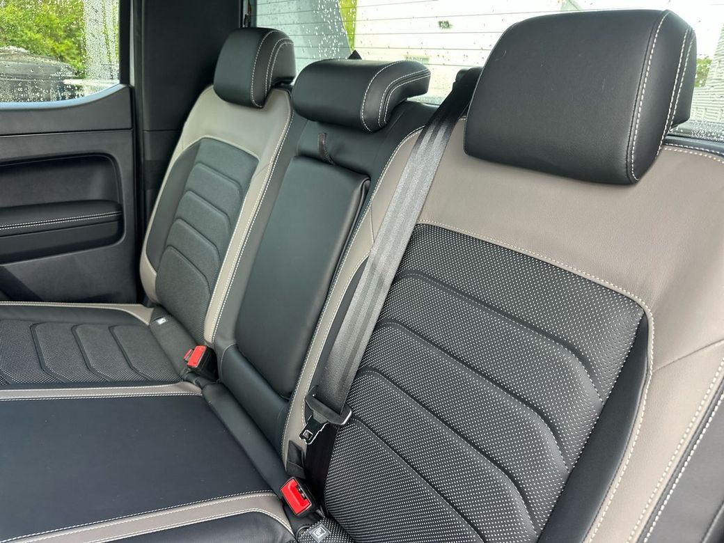 2025 Volkswagen Amarok