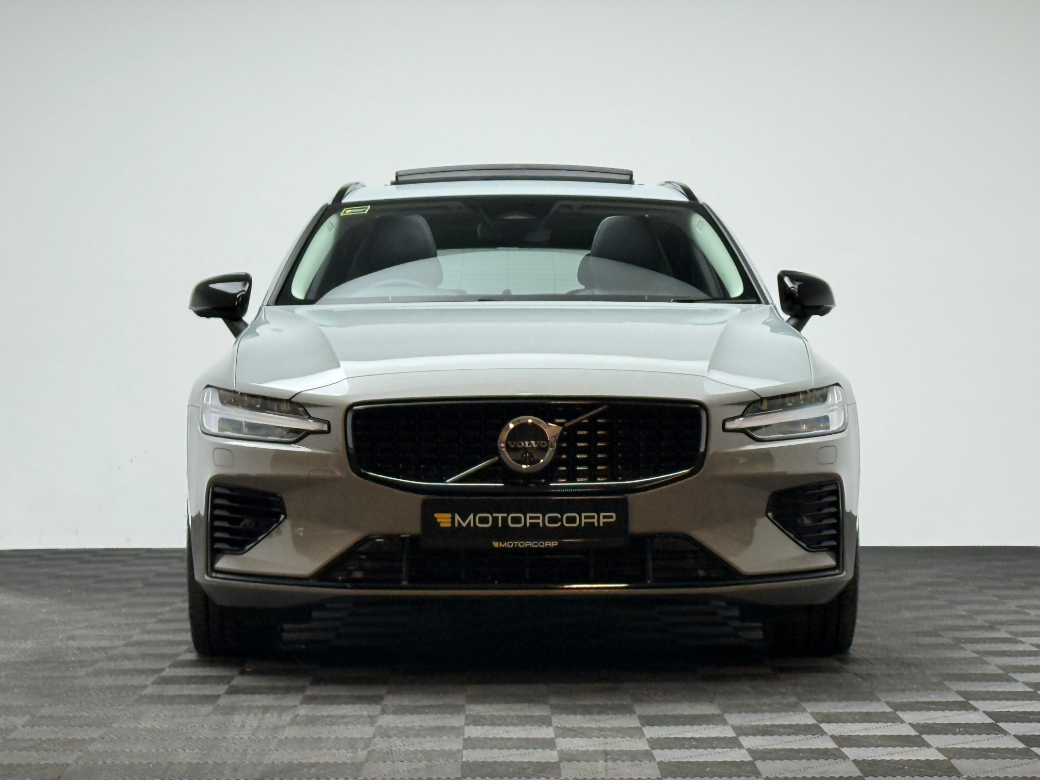 2025 Volvo V60