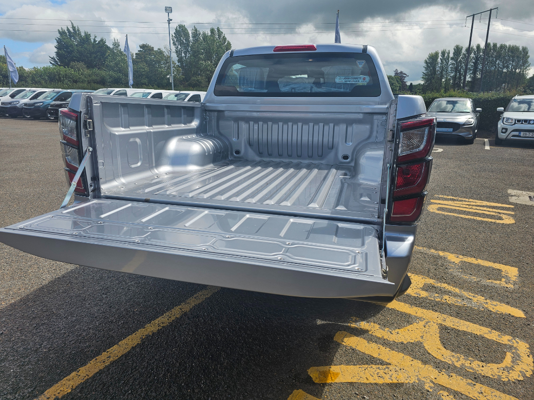 2025 Isuzu D-MAX