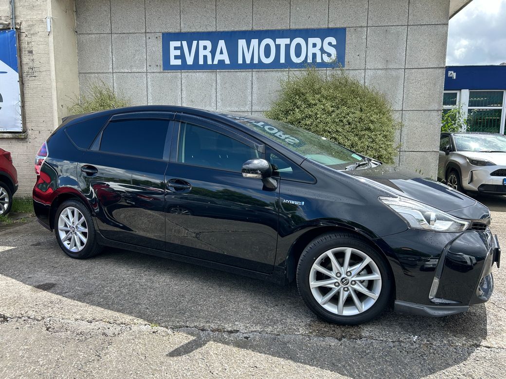 2016 Toyota Prius Alpha