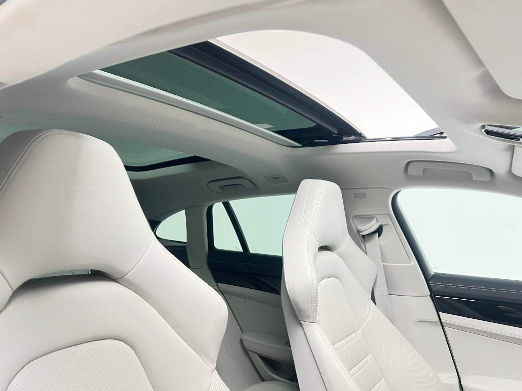 2023 Porsche Panamera