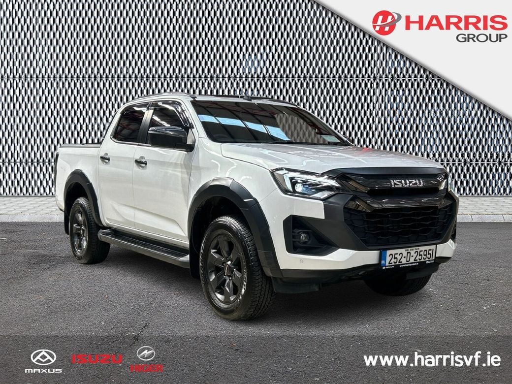2025 White Isuzu D-MAX