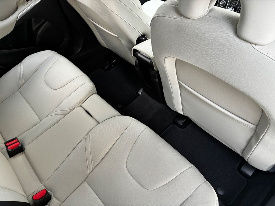 2016 Volvo V40