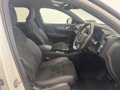 2022 Volvo XC40