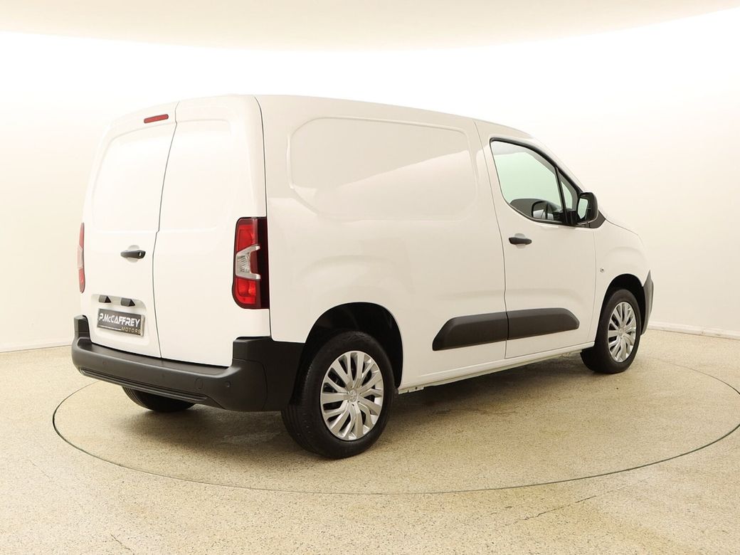 2022 Peugeot Partner
