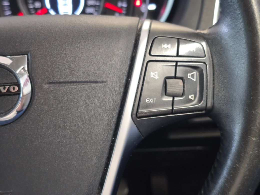2017 Volvo V40