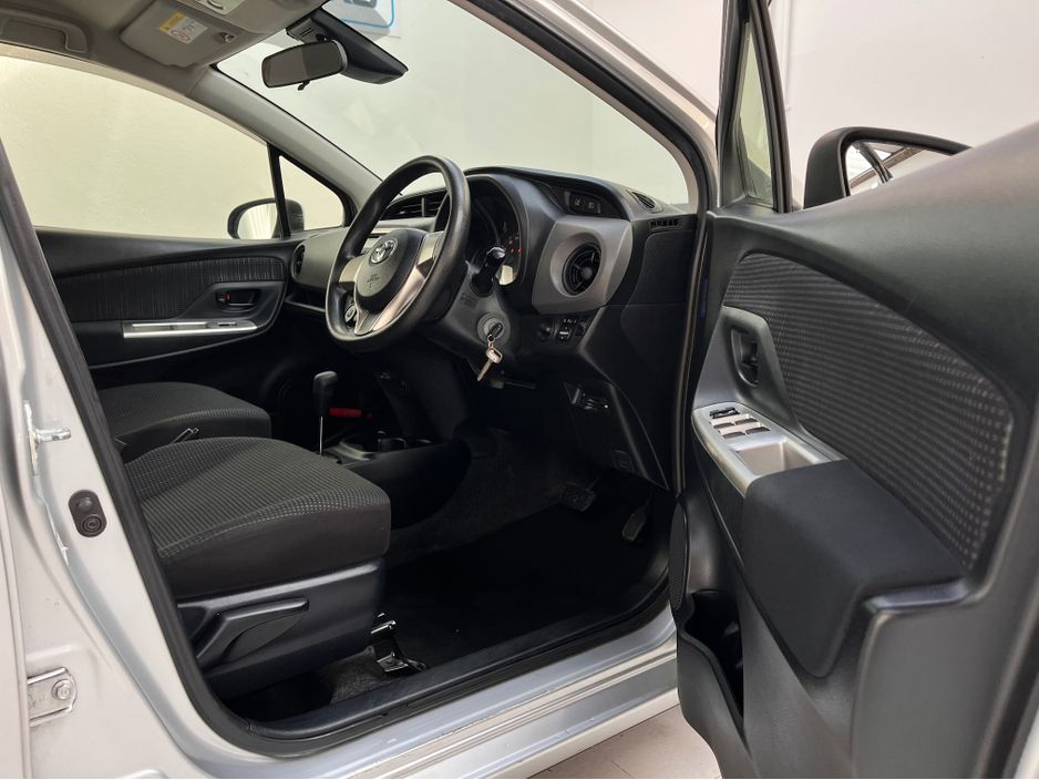 2016 Toyota Vitz