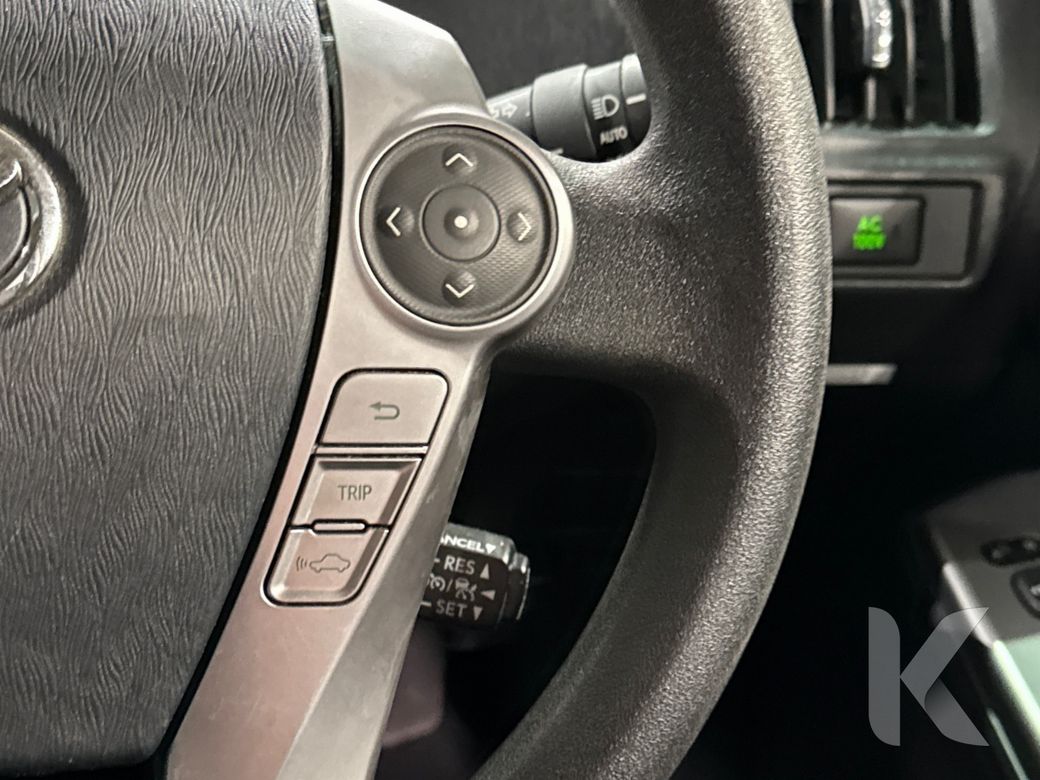 2020 Toyota Prius Alpha