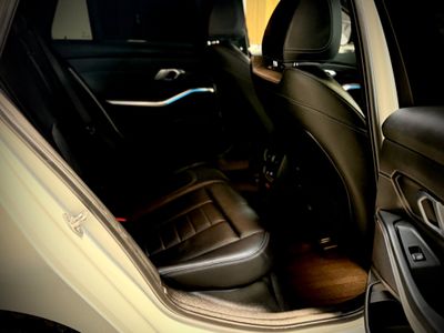 2023 BMW 320