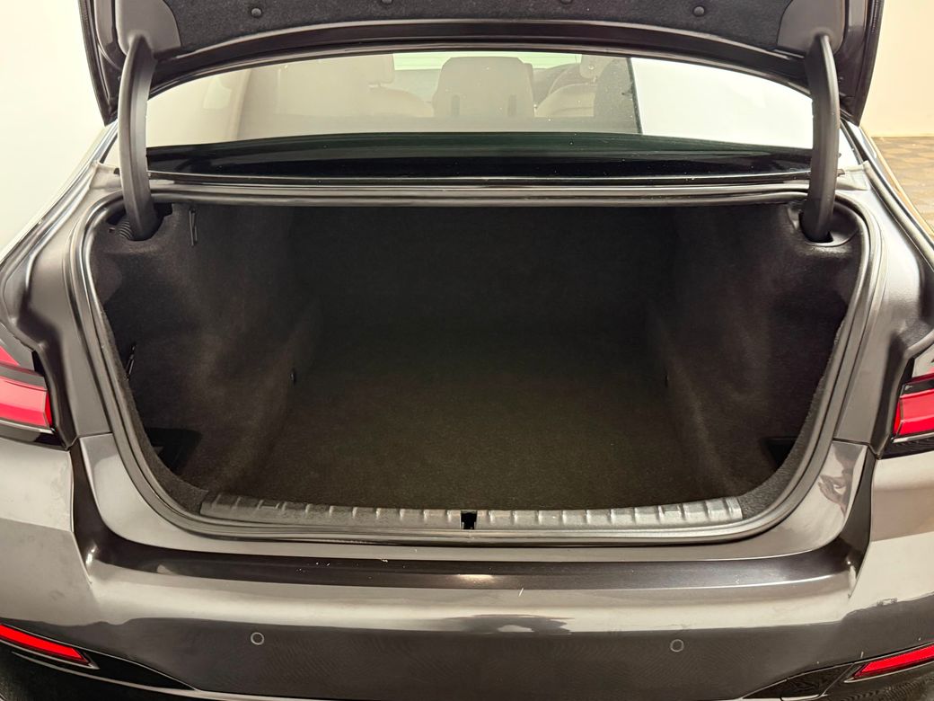 2021 BMW 5 Series