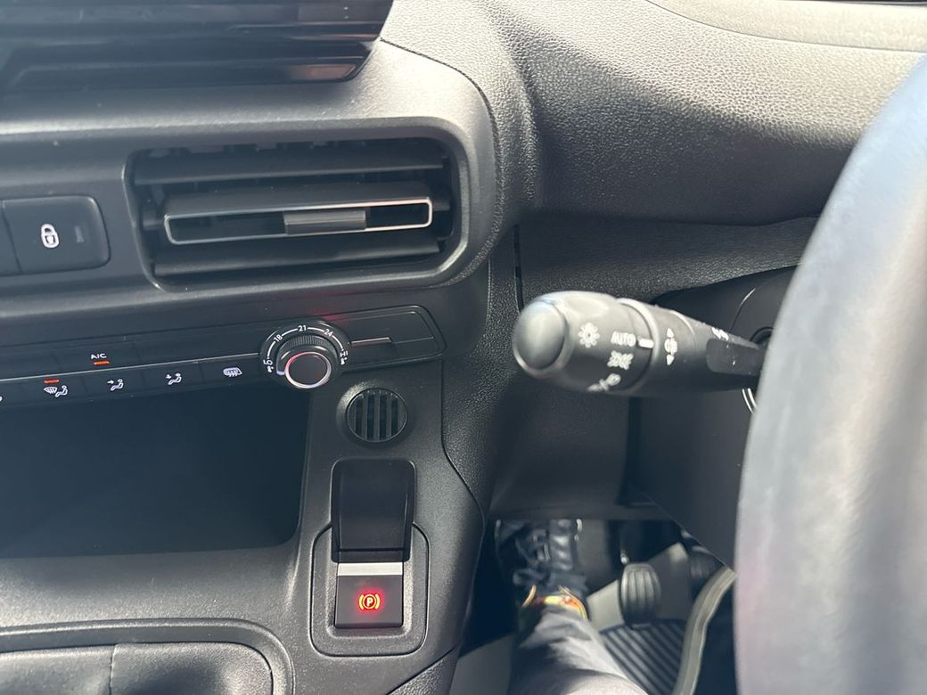 2024 Peugeot Partner