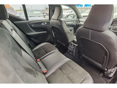 2022 Volvo XC40