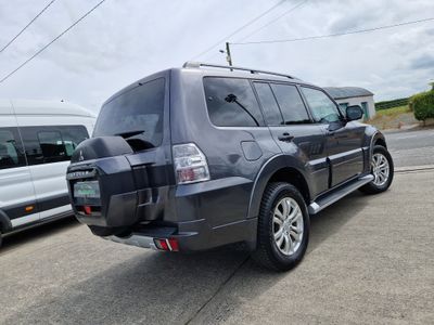 2017 Mitsubishi Shogun