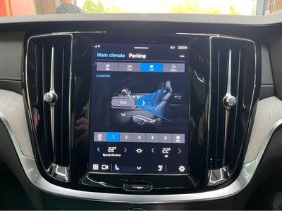 2024 Volvo V40