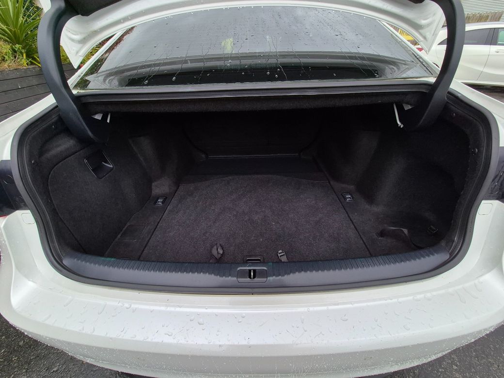 2014 Lexus IS 300h