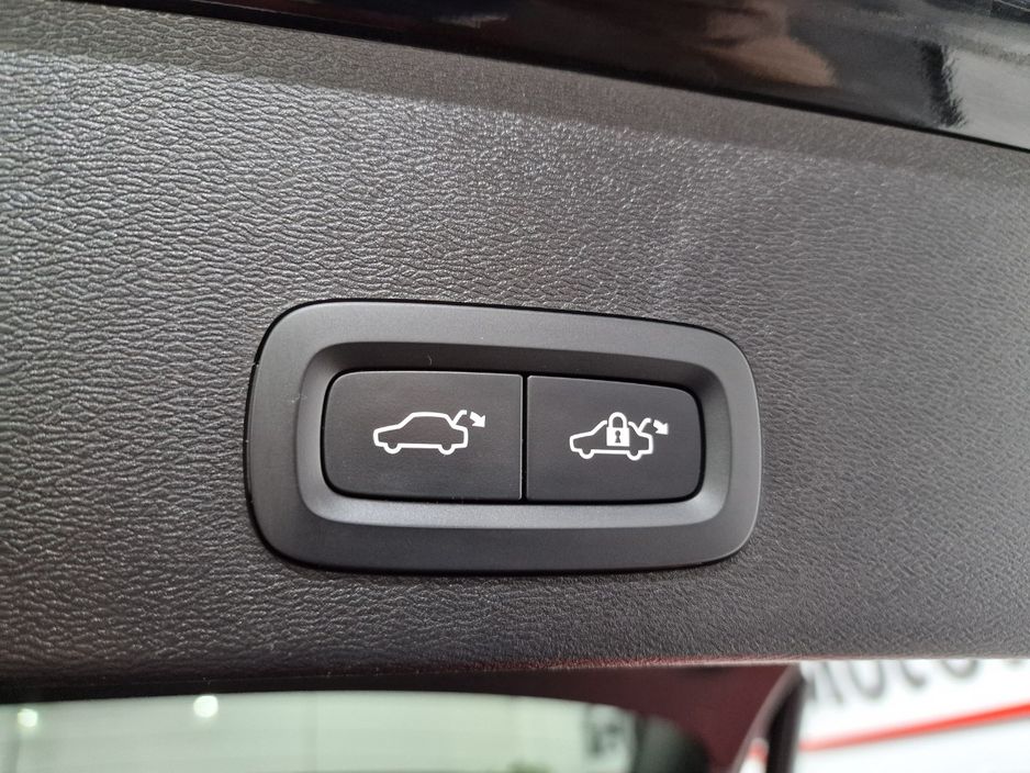 2023 Volvo XC40
