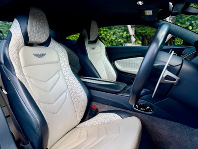 2018 Aston Martin DBS