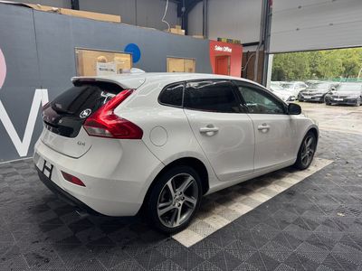 2017 Volvo V40