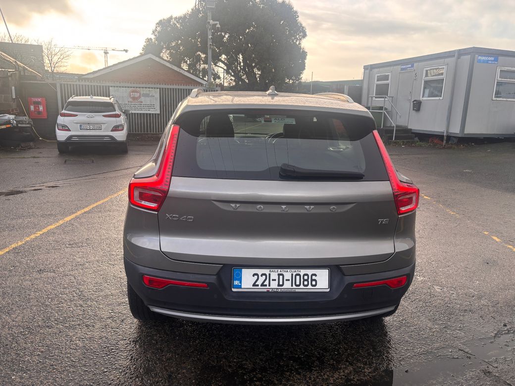 2022 Volvo XC40