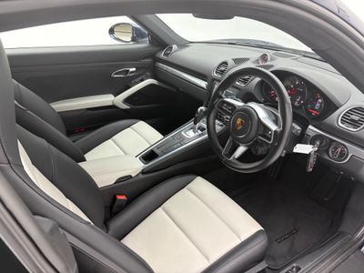 2022 Porsche Cayman