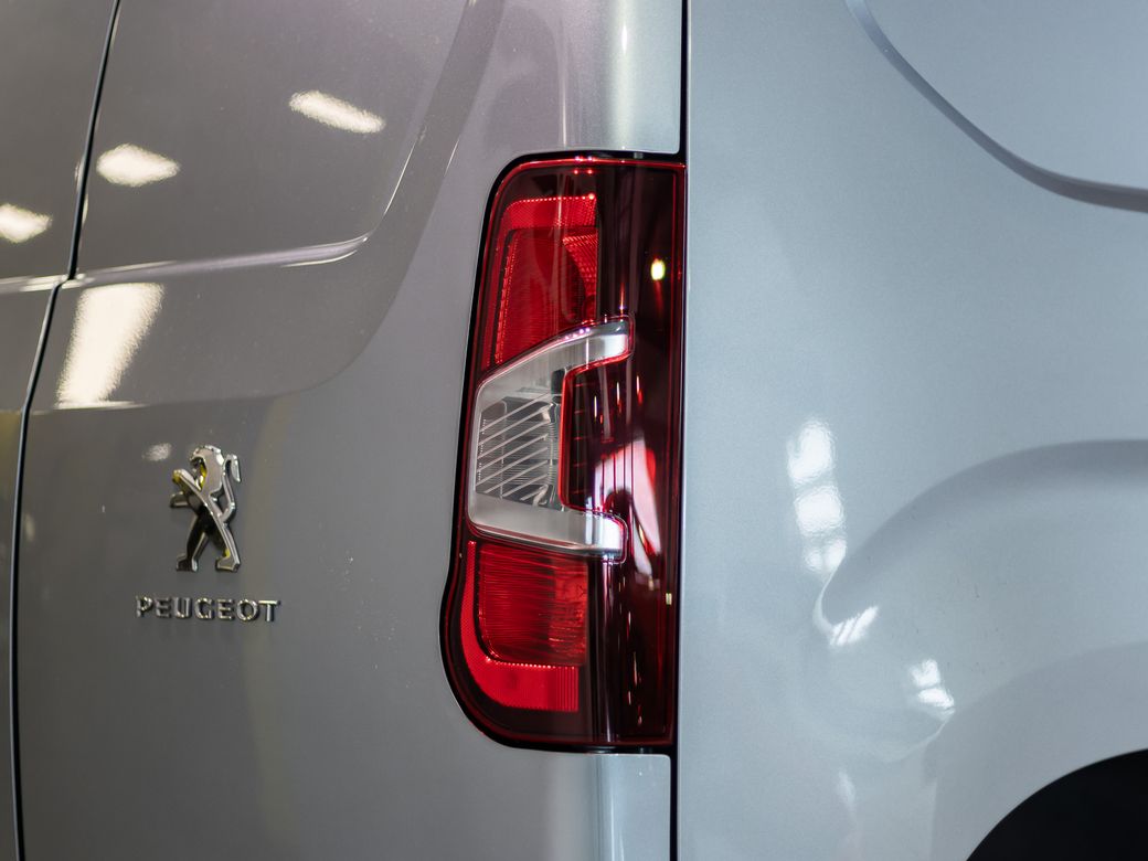 2023 Peugeot Partner