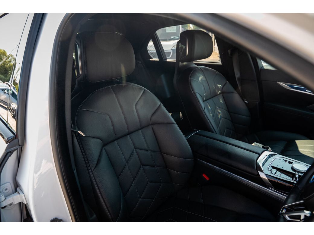 2025 BMW i7