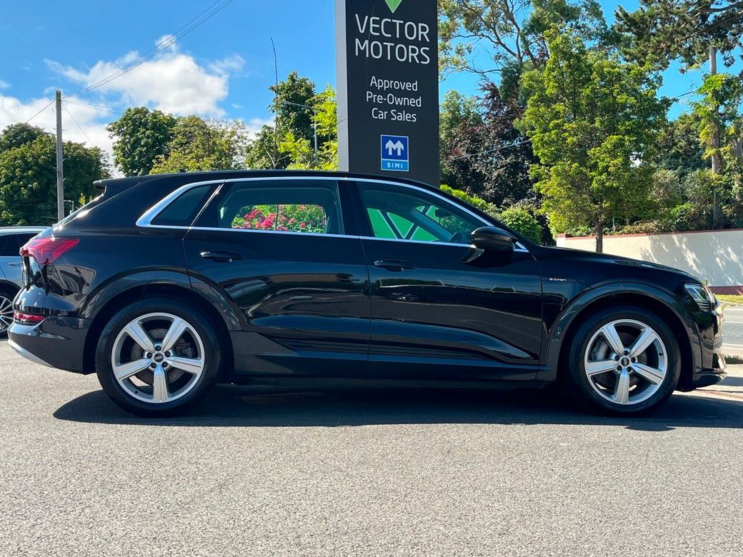 2022 Audi e-tron
