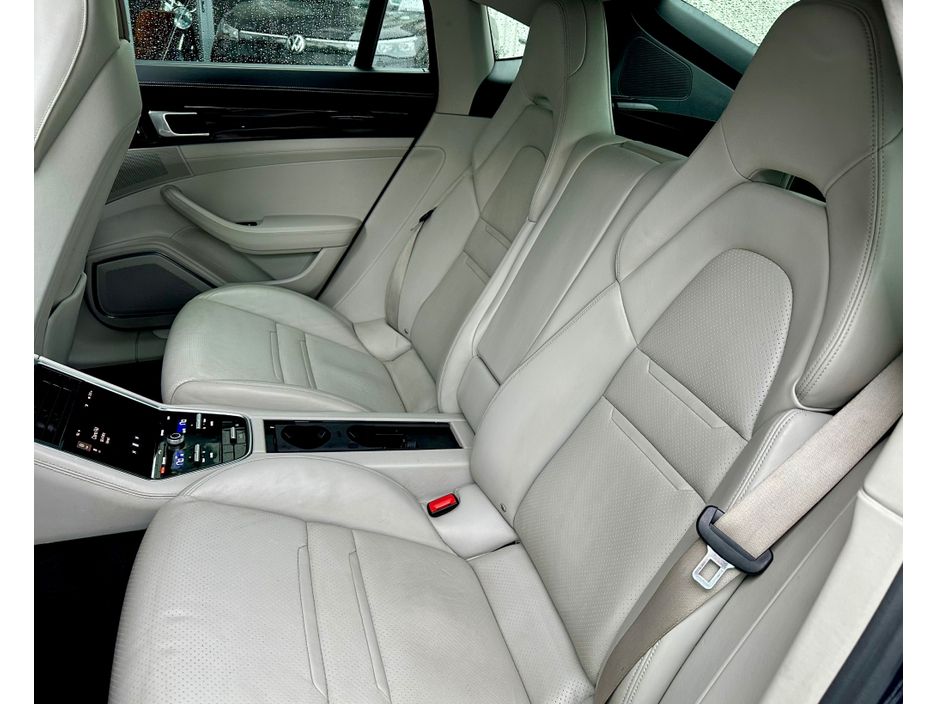 2017 Porsche Panamera