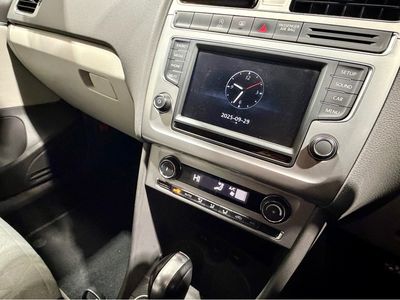 2017 Volkswagen Polo