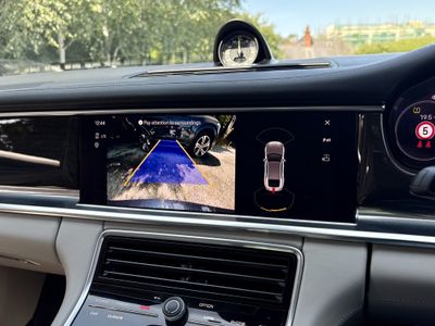 2022 Porsche Panamera