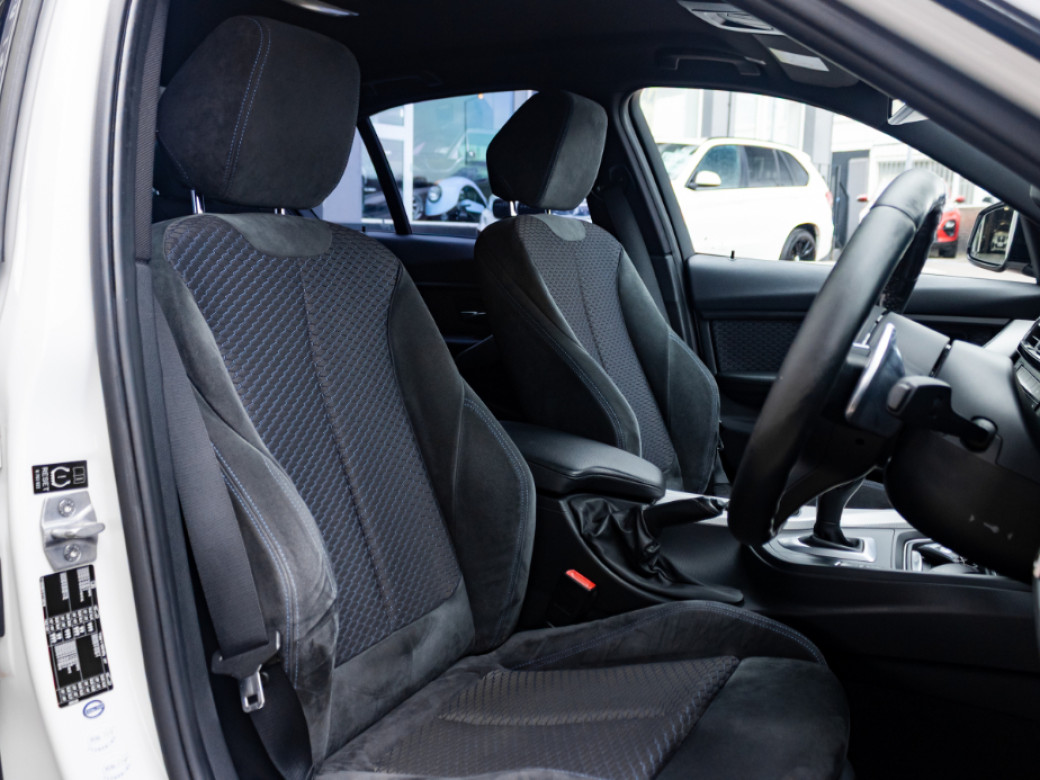 2015 BMW 320